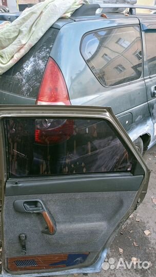Задня правая дверь ваз 2110-2112