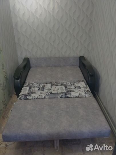 Кожаный диван бу