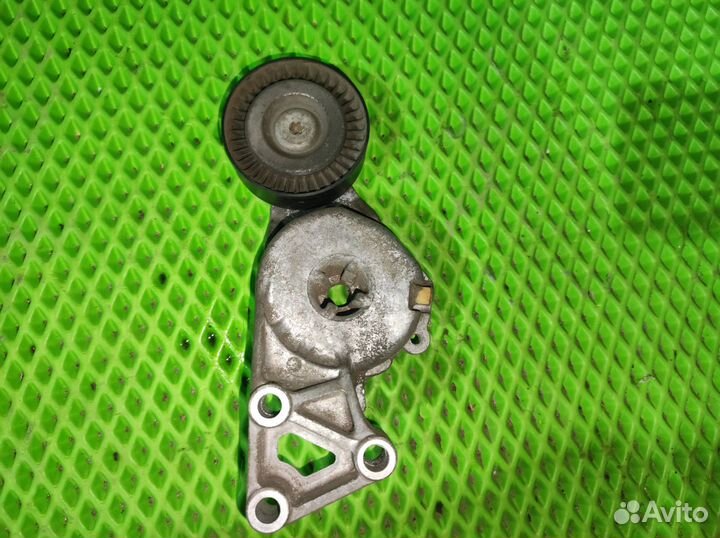 Опора двигателя задняя Volkswagen Golf Plus
