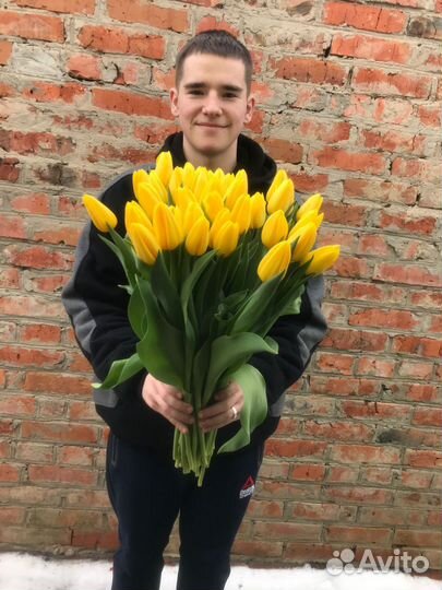Тюльпаны к 8 марта оптом