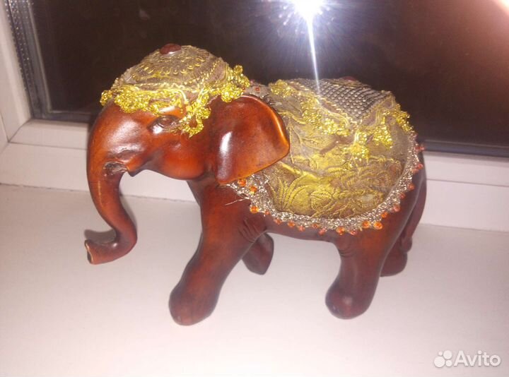 Статуэтка слон