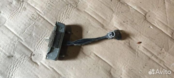 Ограничитель двери задней toyota Camry V50 2011