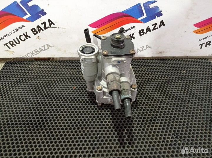 Кран управления тормозами прицепа Renault Premium