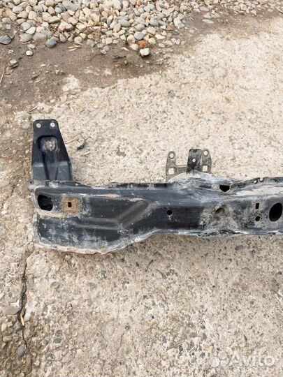 Усилитель переднего бампера бмв х5 е53