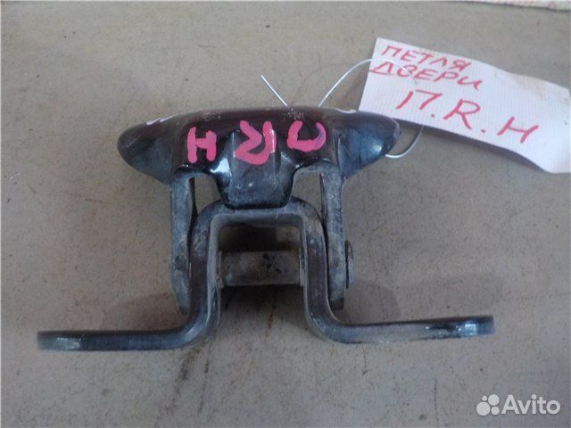 Петля двери нижняя передняя правая Toyota Corolla