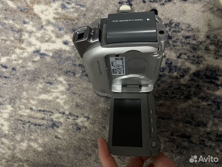 Видеокамера canon mv930