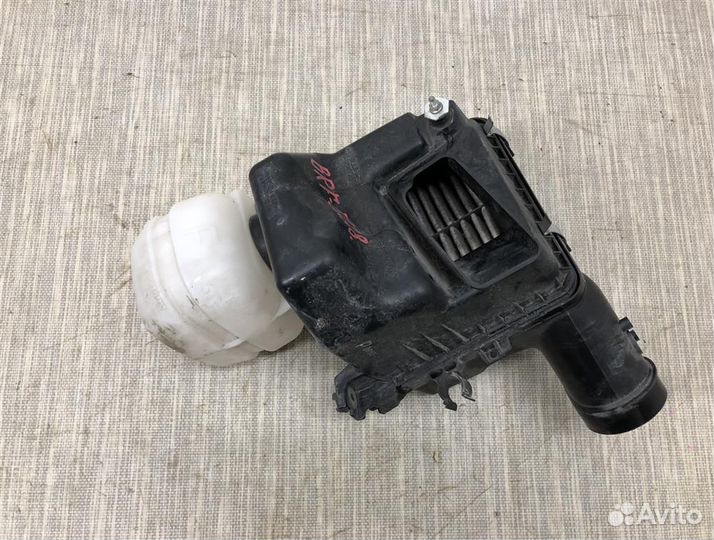 Корпус воздушного фильтра Subaru Outback