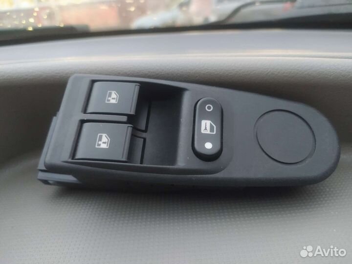 Блок управления стеклоподъемниками LADA Kalina