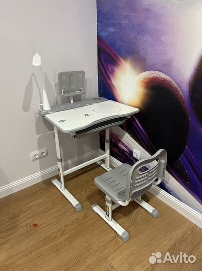 Растущий стол и стул детский