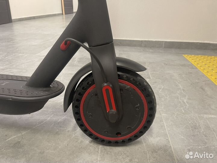 Электросамокат xiaomi m365 pro