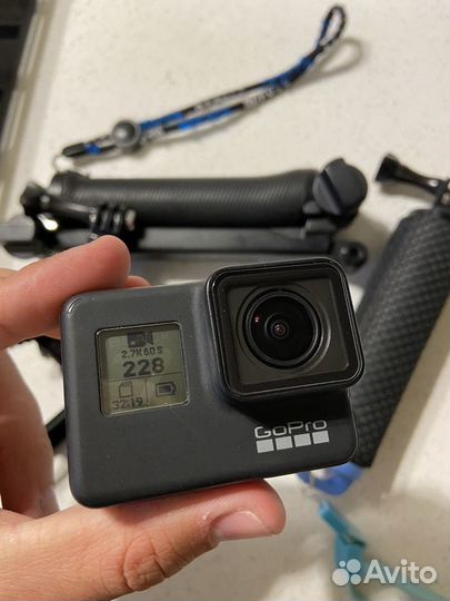 Экшн камера GoPro Hero 7 black + ориг. аксессуары