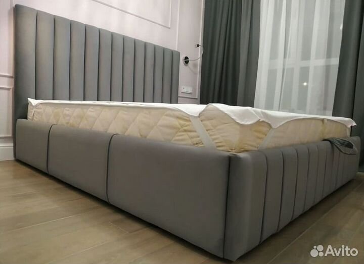 Дизайнерская кровать