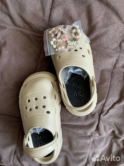 Crocs бежевые