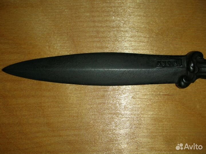 Нож для бумаг с клеймом Куса. Чугунное литье