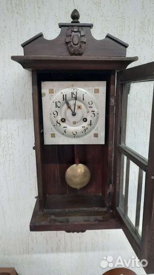Старинные настенные антикварные часы с боем