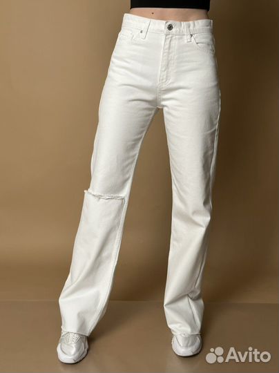 Белые джинсы