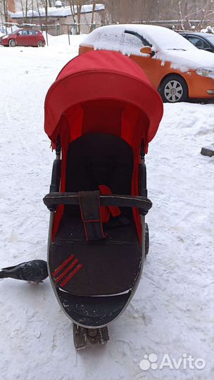 Прогулочная коляска