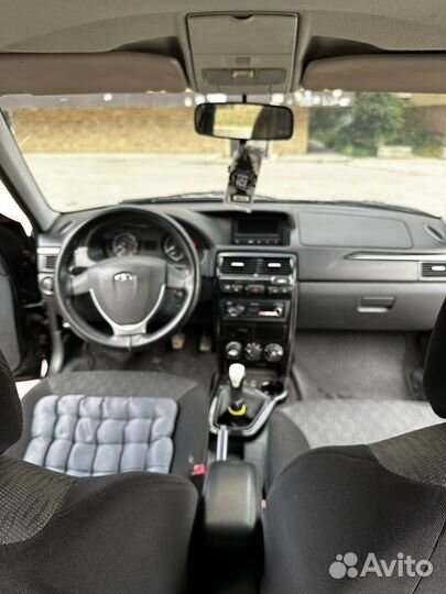 LADA Priora 1.6 МТ, 2015, 200 000 км