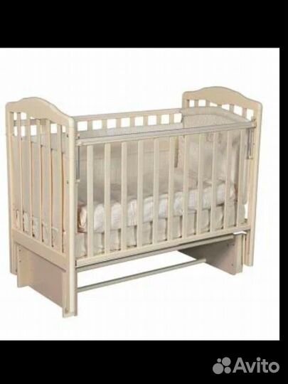 Кроватка для новорожденных с маятником и матрас