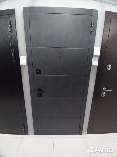 Дверь входная с витрины 86R