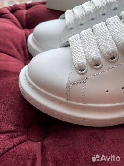 Женские кроссовки mcqueen Oversized Sneakers