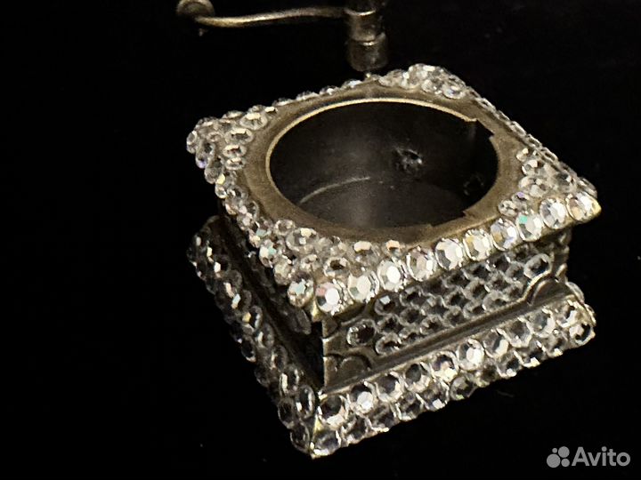 Миниатюрные часы со стразами 8,5 см