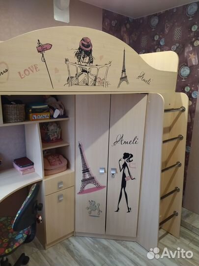 Кровать чердак со столом и шкафом