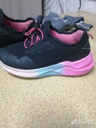 Кроссовки для девочки