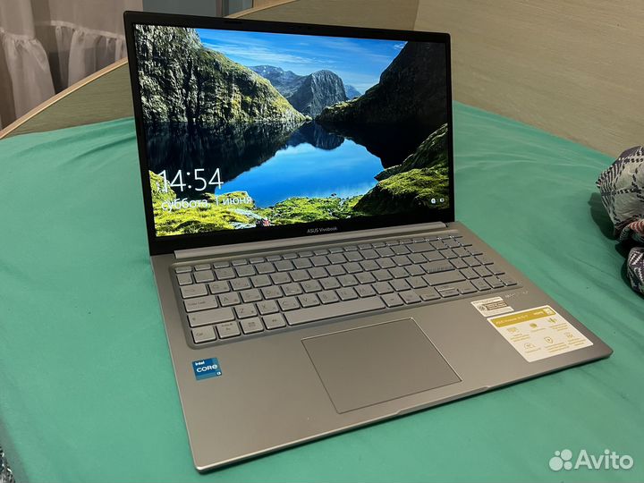 Asus Vivobook 15 X1504ZA IPS i3-1215U 8GB 256GB