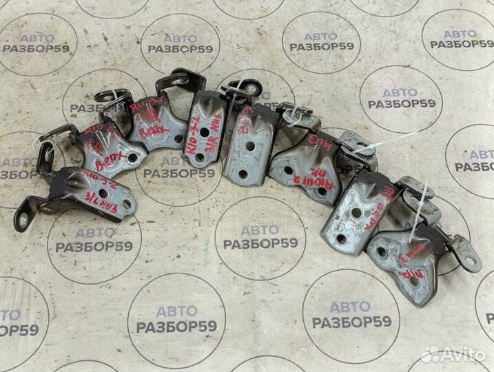 Петля двери KIA RIO 3 QB