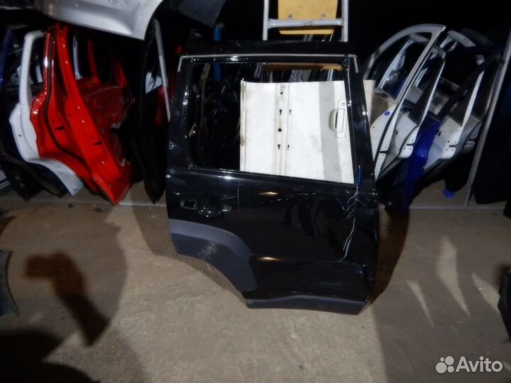 Дверь задняя правая LADA Niva Travel