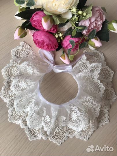 Кружевной воротник
