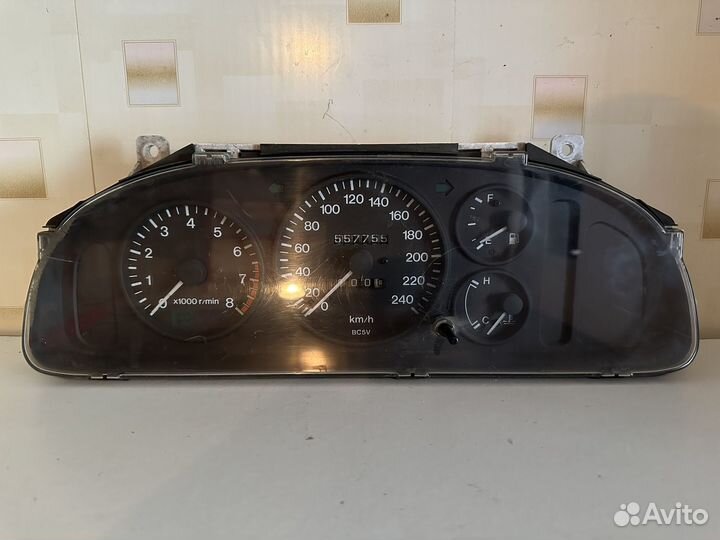 Щиток приборов mazda 323F