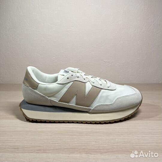 Оригинальные кроссовки new balance 237