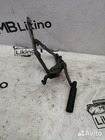 Петля капота правая Mercedes W221 Rest