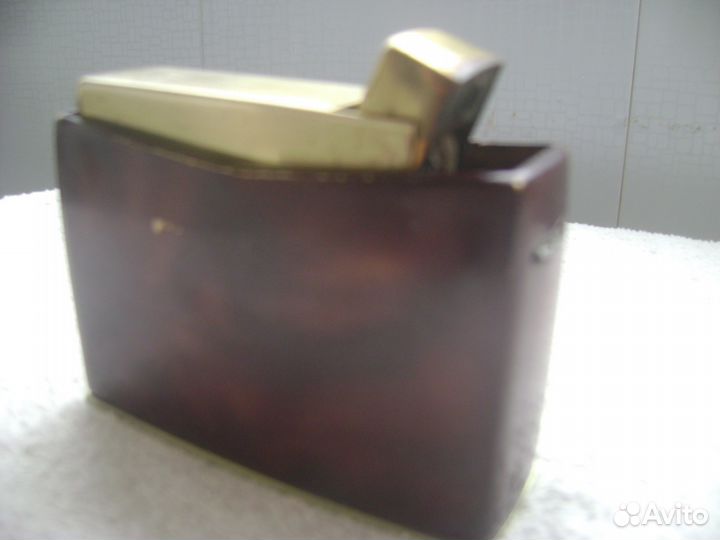 Старина(зажигалка и корпус из под часов)