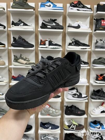 Кроссовки adidas