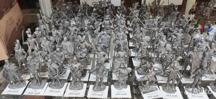 Оловянные солдатики (фигурки)