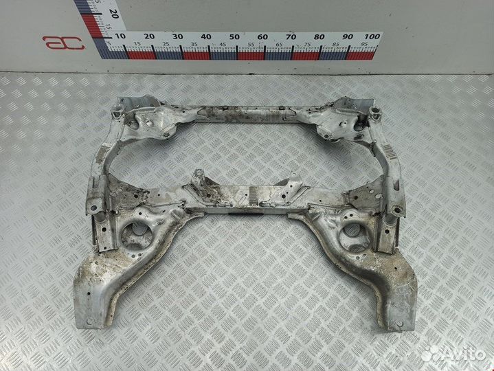 Балка для BMW 1-Series (E81/E82/E87/E88)