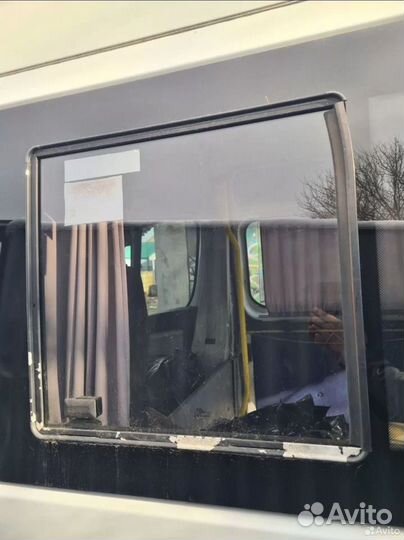 Стекло автобуса левое переднее Peugeot Boxer 250