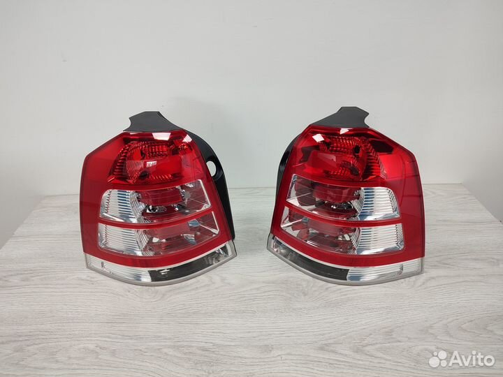 Фонарь задний Opel Zafira B 2007-2014 год