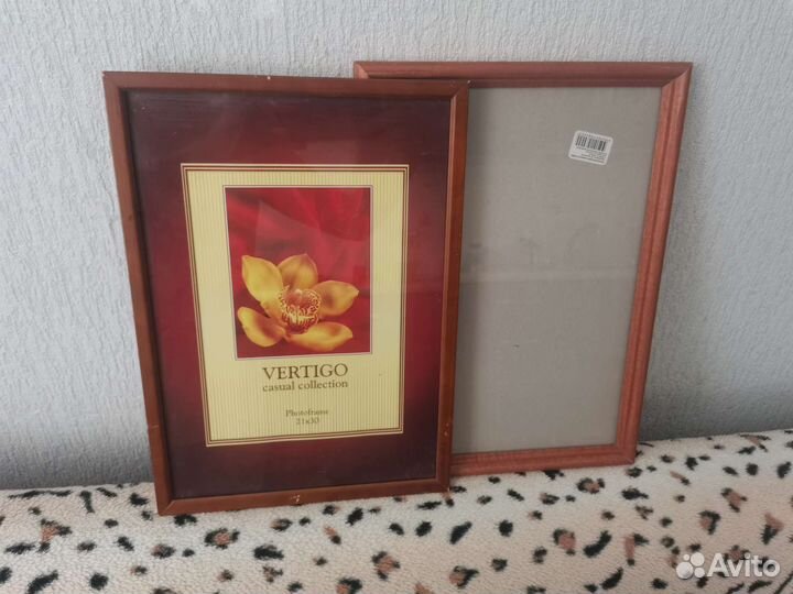 Рамки со стеклом для фото новые в основном