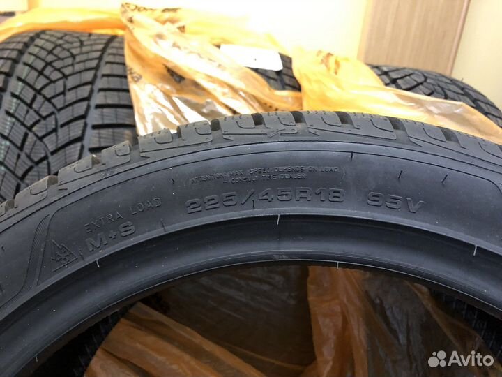 Goodyear UltraGrip Performance+ 225/45 R18 95V