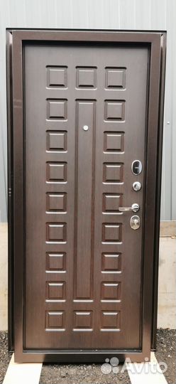 Дверь входная металлическая