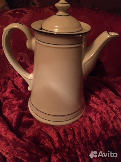 Чайник фарфоровый 19 век
