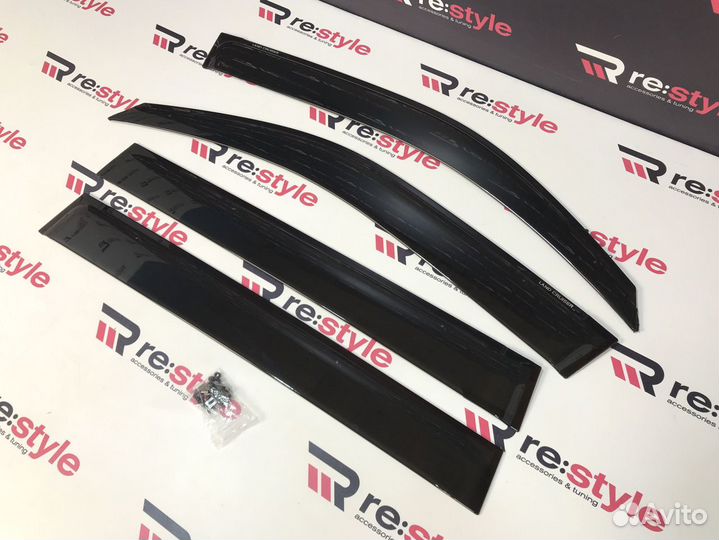 Ветровики Toyota Land Cruiser 200 N217