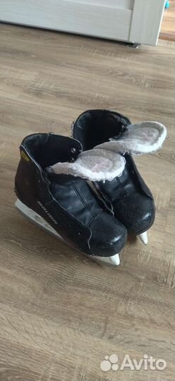 Коньки хоккейные