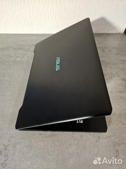 Ноутбук Asus M570DD