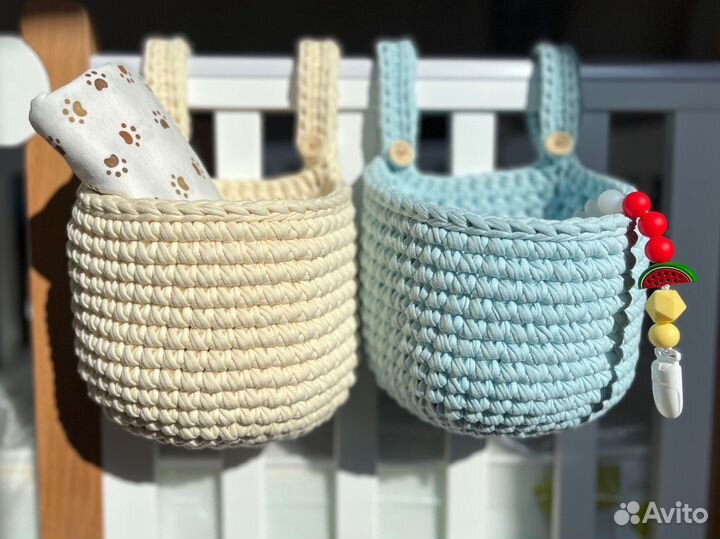 Вязаная корзина