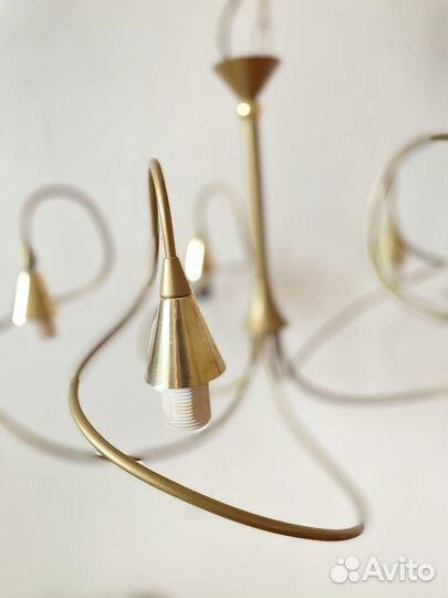 Люстра потолочная золотая Е14. Светильник